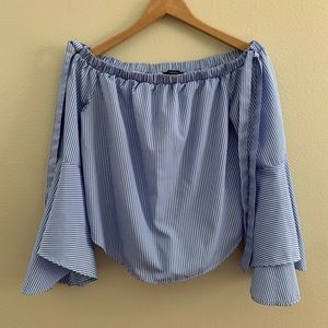 Forever 21 Cropped Bell Sleeve Boise, Size S, EUC